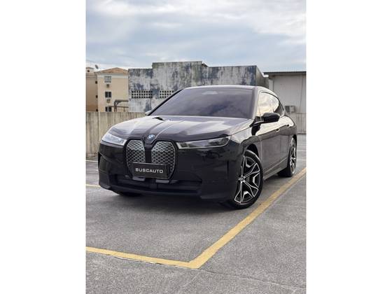 BMW iX ELÉTRICO XDRIVE40 em Lauro de Freitas, BA