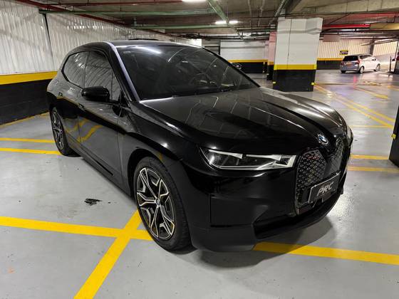BMW iX ELÉTRICO XDRIVE40 em São Paulo, SP