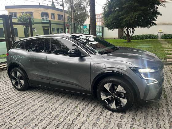 RENAULT MEGANE 60 KW ELÉTRICO E-TECH EV60 em Curitiba, PR