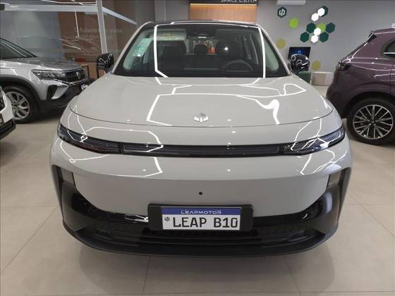 LEAPMOTOR B10 56,2 KW BEV em Santo André, SP