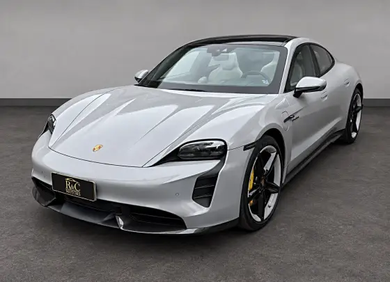 PORSCHE TAYCAN TURBO S ELÉTRICO em Barueri, SP
