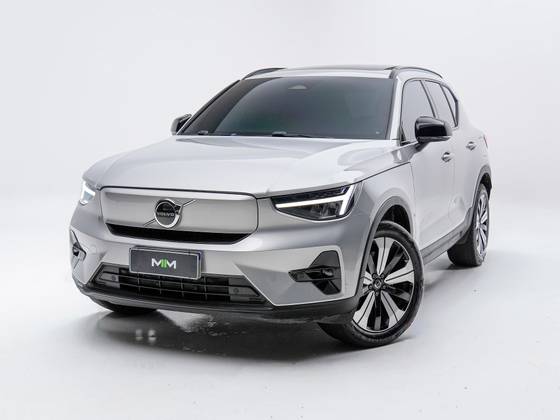 VOLVO XC40 P6 RECHARGE ELECTRIC PLUS em São Paulo, SP