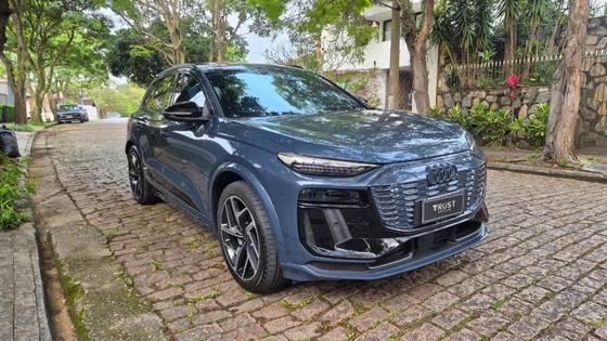 AUDI Q6 E-TRON 100 KW ELÉTRICO PERFORMANCE BLACK QUATTRO em São Paulo, SP