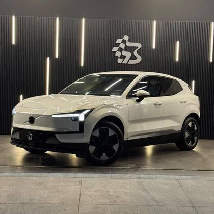 VOLVO EX30 69 KW ELÉTRICO CORE em Maceió, AL