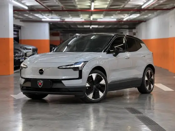 VOLVO EX30 69 KW ELÉTRICO ULTRA em São Paulo, SP