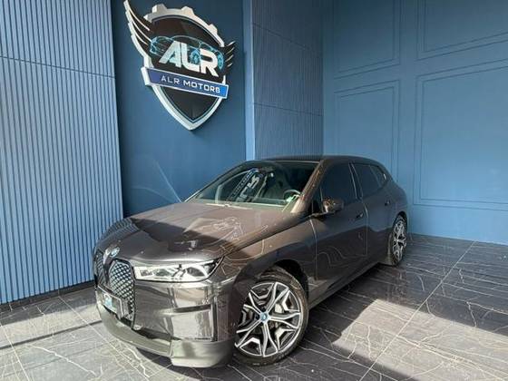 BMW iX ELÉTRICO XDRIVE40 em Curitiba, PR