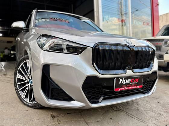 BMW iX1 ELÉTRICO XDRIVE30 M SPORT em Conselheiro Lafaiete, MG