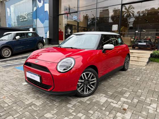 MINI COOPER 40,7 KW ELÉTRICO 2P E em São Paulo, SP