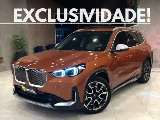 BMW iX1 ELÉTRICO eDRIVE20 X LINE em São Paulo, SP