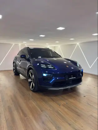 PORSCHE MACAN 4 ELÉTRICO em Fortaleza, CE