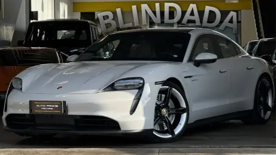 PORSCHE TAYCAN 4S ELÉTRICO em Barueri, SP