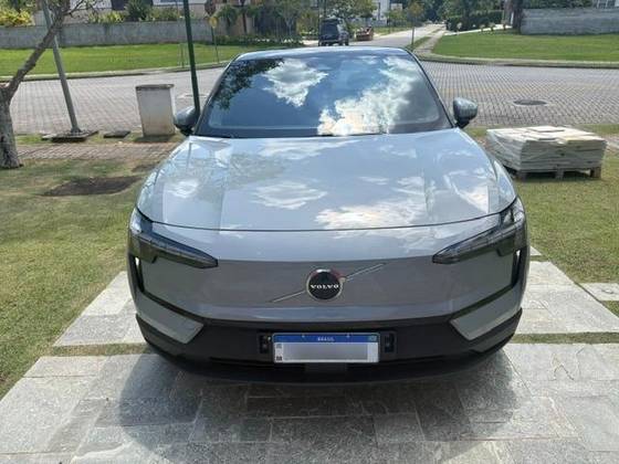 VOLVO EX30 69 KW ELÉTRICO CORE em São José dos Campos, SP