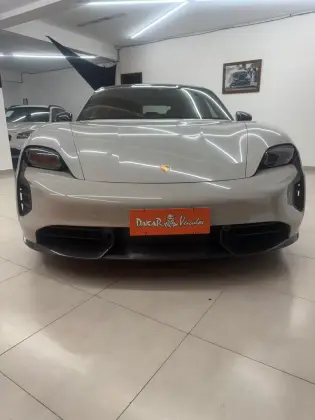 PORSCHE TAYCAN GTS ELÉTRICO em Poços de Caldas, MG